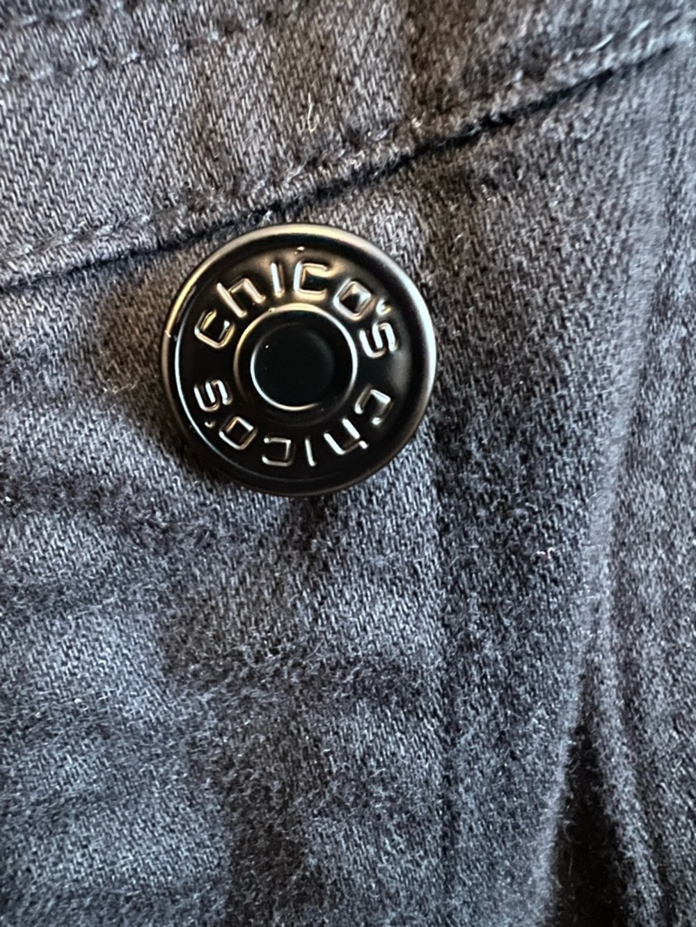 Chico’s Black Denim Jacket Stretch Button Front Women’s Size 0 (XS 4/6) casual - Picture 7 of 12